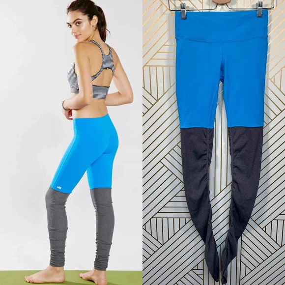 Alo Yoga Ice Goddess Leggings Ribbed Knit Ruched Leg Stretch Blue Gray Size XS‎ - Picture 1 of 10